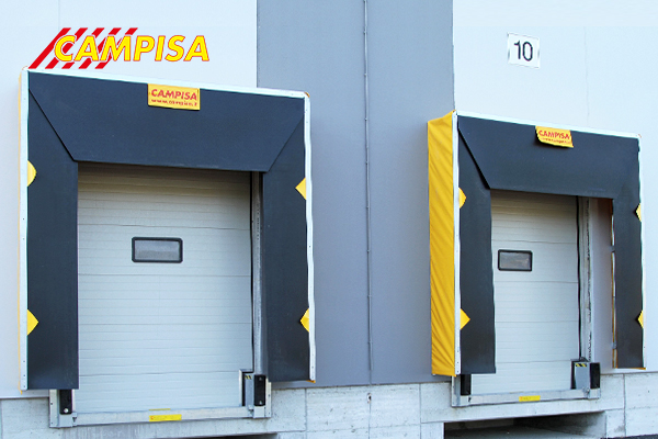 Campisa sectional doors to seal the loading points